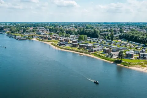 Aan de Maas in Kerkdriel — foto 5