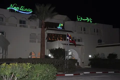 Neptunia Beach in المنستير — foto 11
