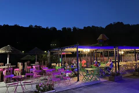 Camping A L Ombre Des Tilleuls in Peyrouse — foto 6
