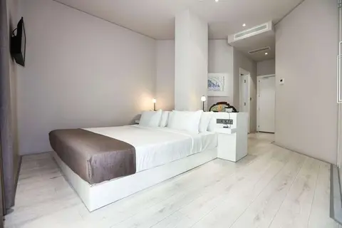 Metro Hotel Tirana in Tirana — foto 12