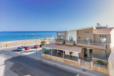 Pearl Seabreeze Suites in Rethimnon