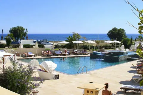 E-Hotel Spa & Resort in Pervolia — foto 2