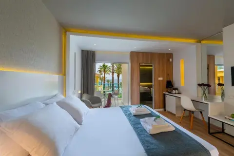 Malama Beach Holiday Village in Παραλίμνι — foto 6