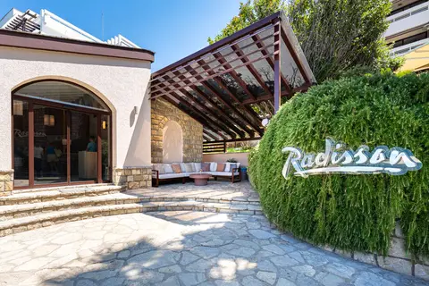 Radisson Resort Ruza Vjetrova in Bar — foto 10