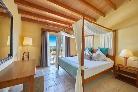 Pula Suites Boutique Resort in Son Servera — foto 4