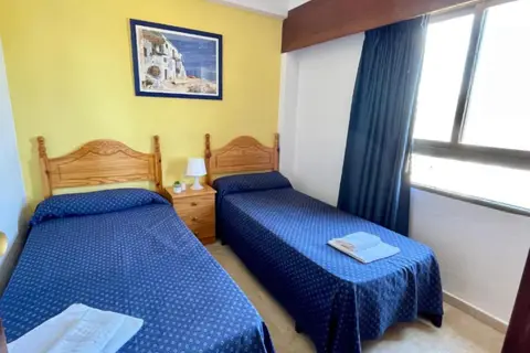 Gemelos  2-4-Gestaltur in Benidorm — foto 4