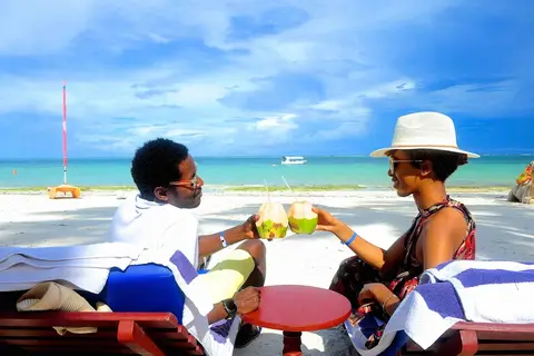 Voyager Beach Resort in ziwa La Ng'ombe ward — foto 17