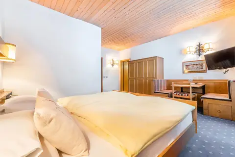 Hotel Pontives in Lajen - Laion — foto 3