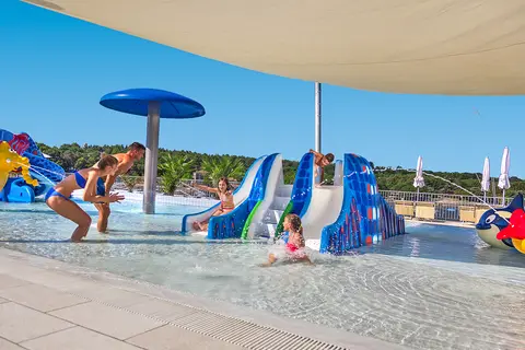 Lanterna Premium Camping Resort by Happy Camp in Tar Vabriga — foto 6