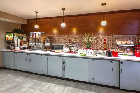 Ramada by Wyndham Jersey City in Jersey City — foto 13