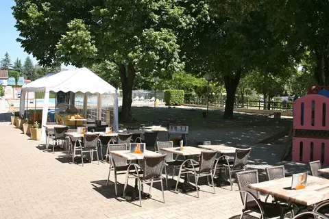 Camping Le Ranch Des Volcans in Châtel-Guyon — foto 6