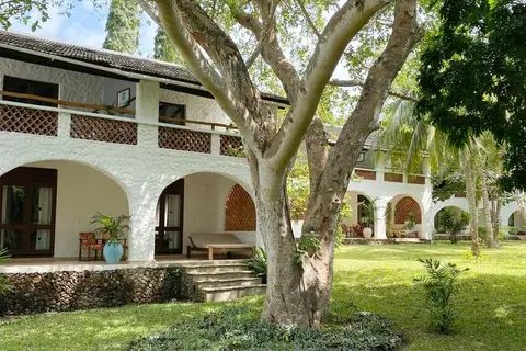 Pinewood Beach Resort & Spa in Kasemeni ward — foto 3