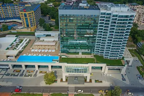 International Hotel Casino & Tower Suites in СПА център Ривиера Бийч — foto 3