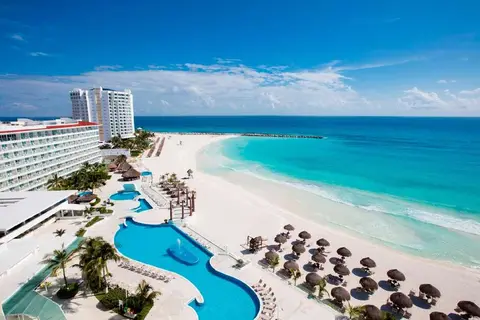 Krystal Cancun in Cancún