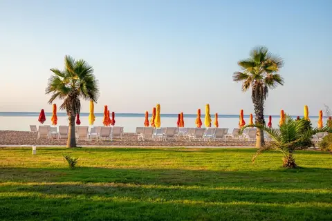 Buka Sandy Beach in Messini — foto 28