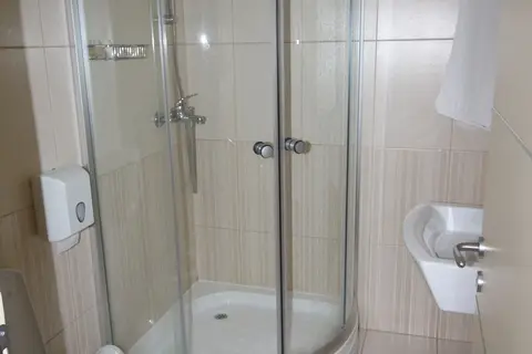 Hotel Piazza in Peshkopia — foto 15