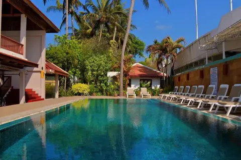 Malibu Resort & Beach Club in บ้านเฉวง