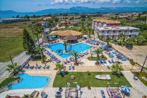 Antonis Apartments & Pool Bar in Δημοτική Ενότητα Λαγανά — foto 9