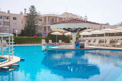 Sammys Hotel in Girne — foto 7