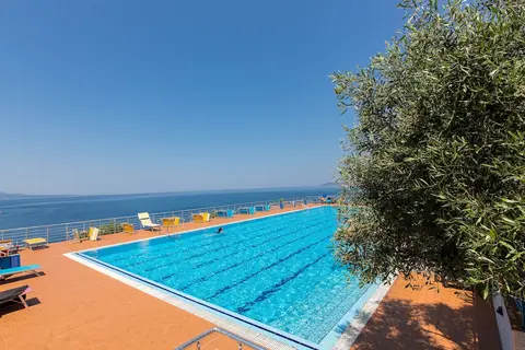 Hotel Bahamas in Saranda — foto 16