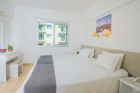 Alva Hotel Apartments in Παραλίμνι — foto 7