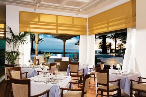 Constantinou Bros Athena Beach Hotel in Γεροσκήπου — foto 7