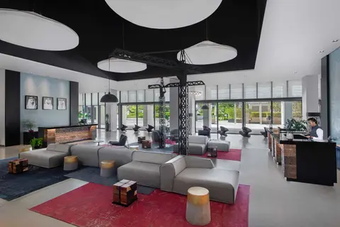 Canopy by Hilton Dubai Al Seef in Dubai — foto 16