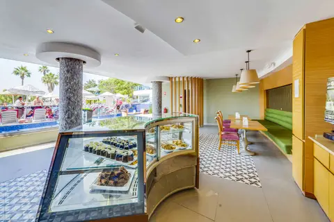 The Grand Blue Sky International in Kuşadası, foto 17