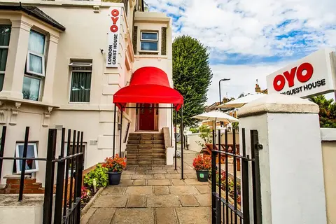 OYO London Guest House in Londen — foto 16