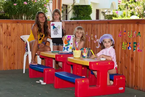 Hotel Blue Horizon Beach Resort in Ιαλυσός — foto 30