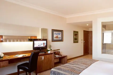 Mövenpick Hotel Izmir in Konak — foto 17