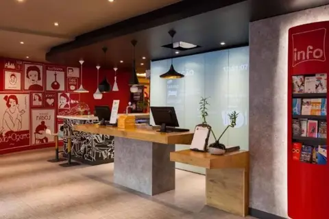 ibis Lisboa Centro Liberdade in Almada — foto 2