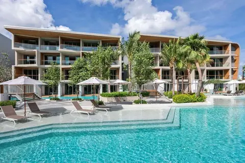 Wyndham Grand Nai Harn Beach Phuket in ตำบลราไวย์