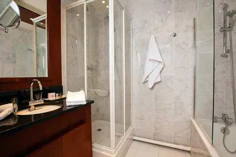 Residhome Appart Hotel Val d'Europe in Montévrain — foto 4