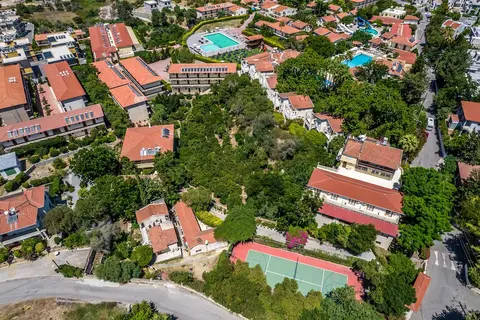 Riverside Garden Resort in Alsancak — foto 29