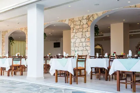 Hotel Mimosa Beach in Παραλίμνι — foto 7