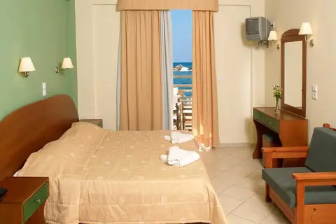 Porto Kalamaki Hotel in Agia Marina — foto 12