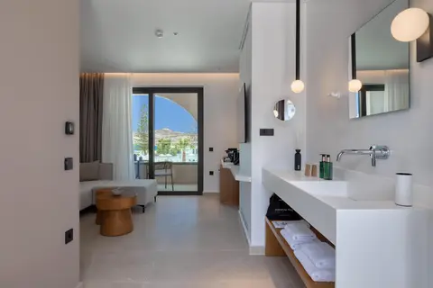 Dore suites in Agia Marina — foto 10