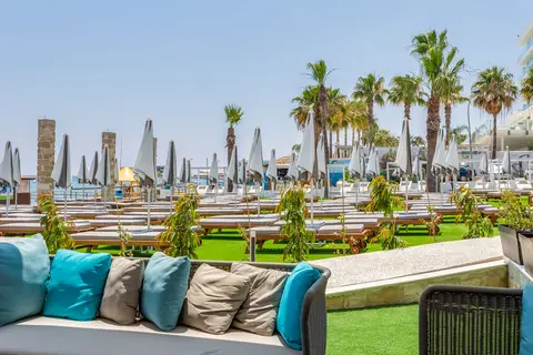 Flamingo Paradise Beach Hotel in Παραλίμνι — foto 19