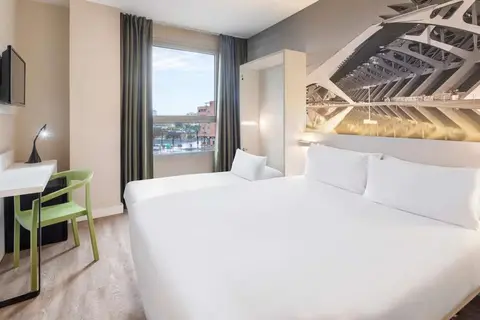 B&B Hotel Valencia Ciudad de la Ciencias in Valencia — foto 13