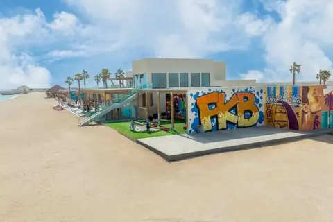 Fuwairit Kite Beach Tapestry Collection by Hi in Fuwairit — foto 28