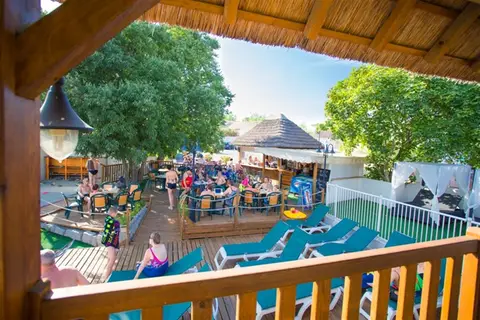 Camping Le Petit Bois in Ruoms — foto 6