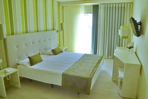 Hotel Ouril Julia in Santa Maria — foto 24