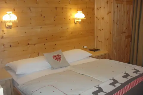 Hotel Garni Toni in Kastelruth - Castelrotto — foto 7