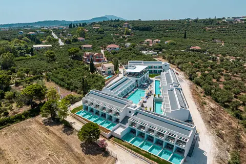 Mirage Bleu Hotel in Tragaki