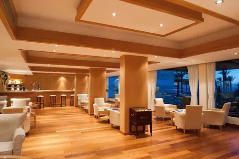 Constantinou Bros Asimina Suites Hotel in Geroskipou — foto 13