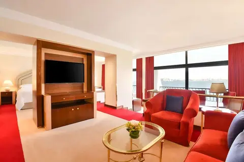 Sheraton Grand Doha Resort & Convention Hotel in Doha — foto 24