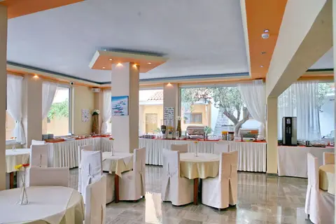 Fly & Go Sunset Hotel Lesbos in Petra Lesvos — foto 15