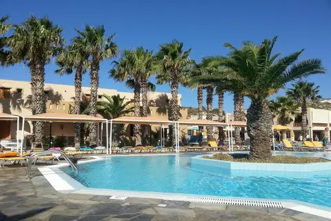 Porto Bello Beach in Καρδάμαινα — foto 15