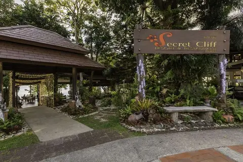 Secret Cliff Resort Phuket in Karon, foto 10
